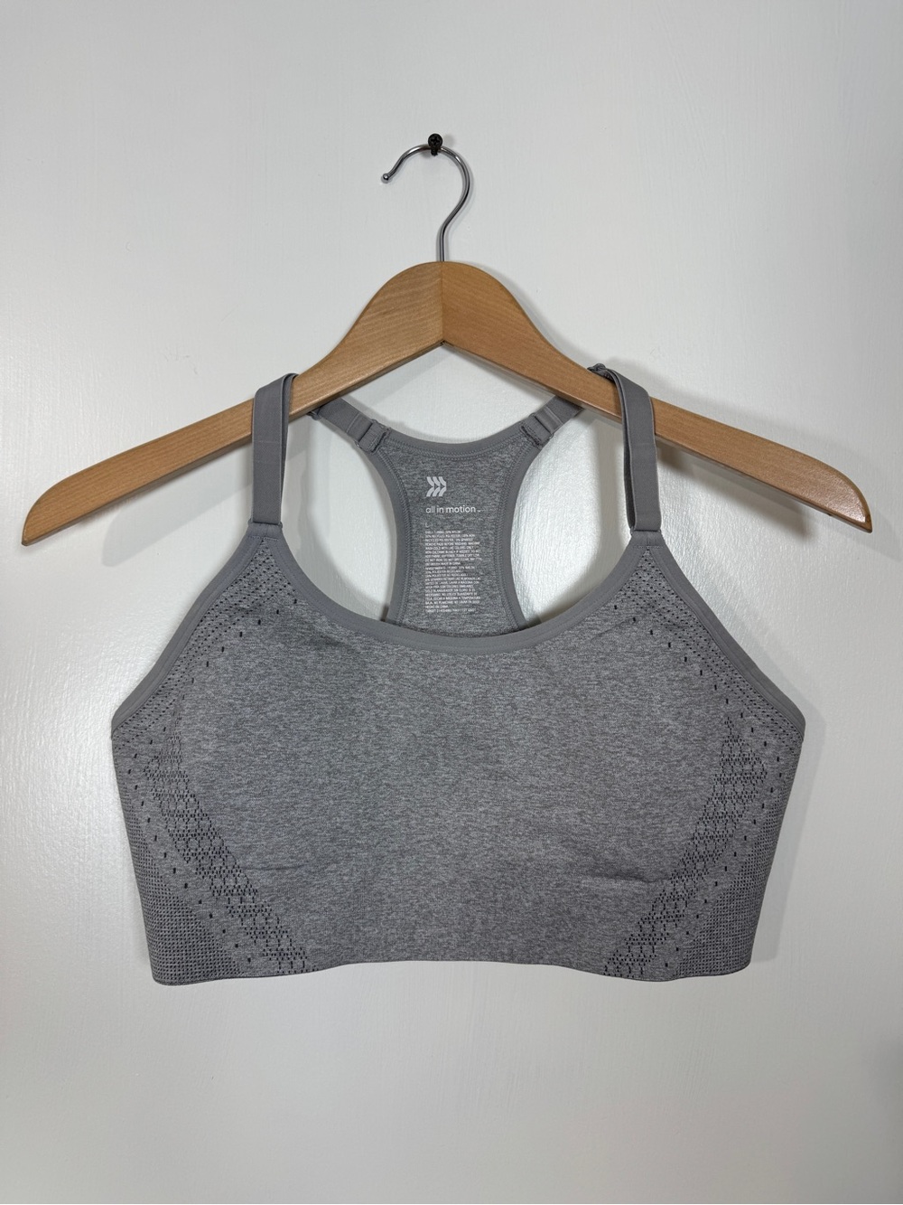 WAT73 {all in motion} Gray Grey Racerback Removable Pads Sports Bra